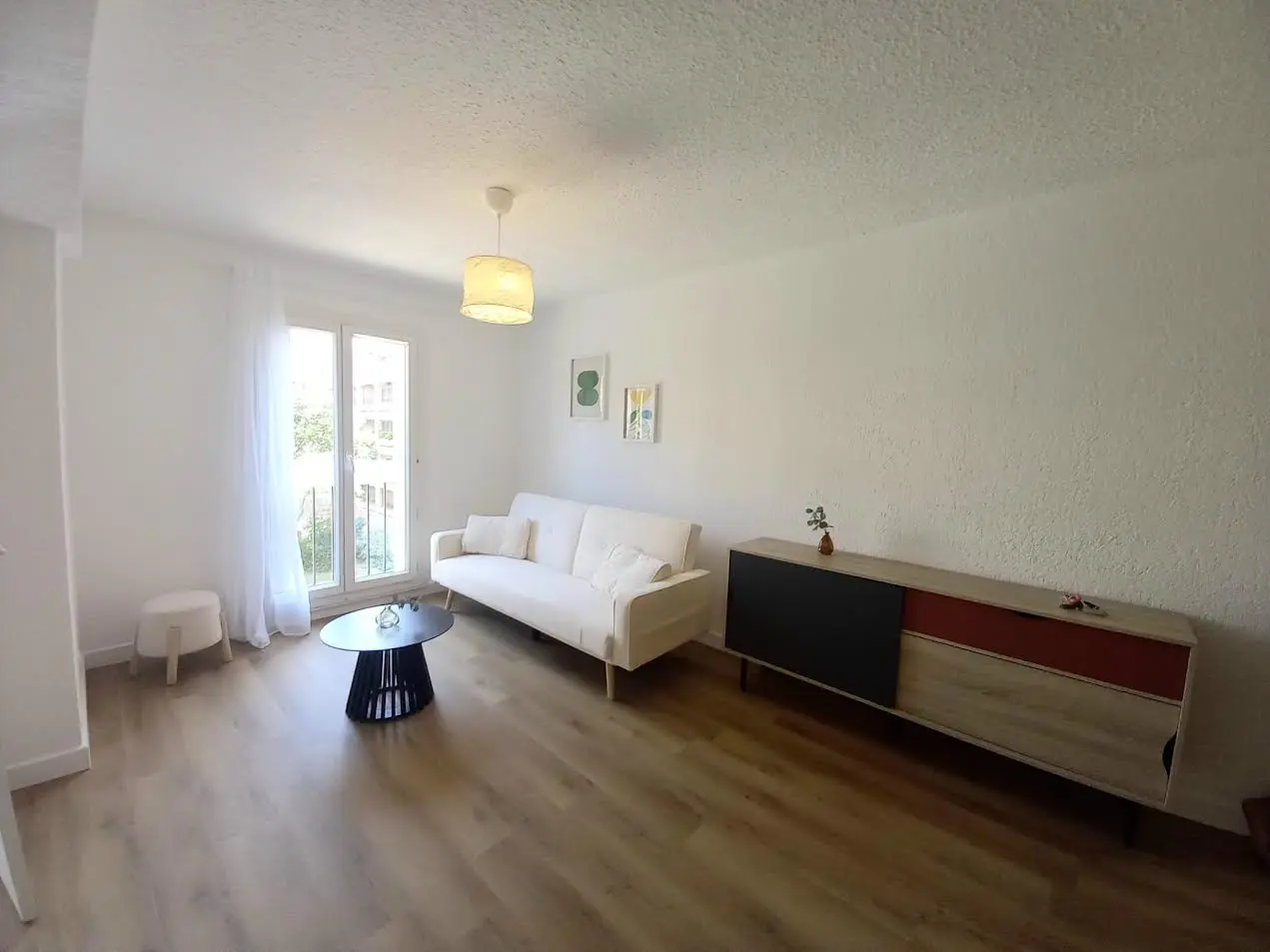 Rénovation intégrale des sols, peintures et électricité