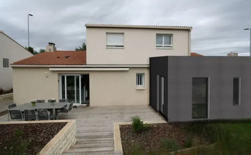 Extension de maison contemporaine dans le Pays d'Aix