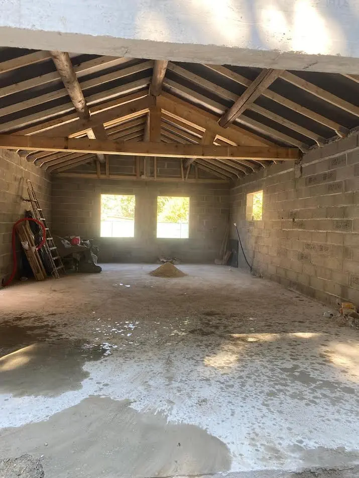 Début du chantier de terrassement pour la création du garage